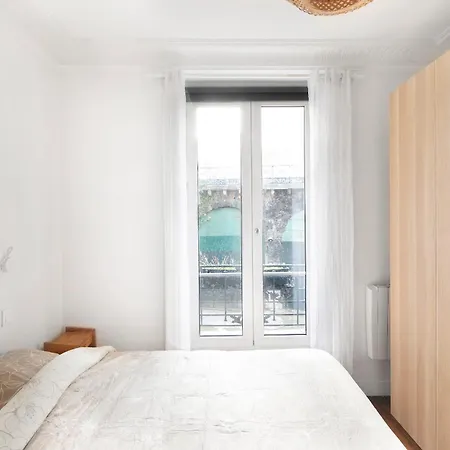 T2 Spacieux A 19e - Parc De La Apartament *