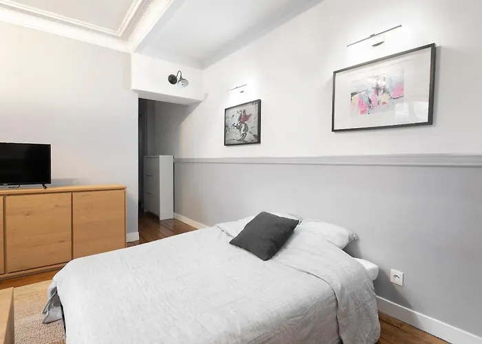 T2 Spacieux à 19e - Parc De La Appartamento *
