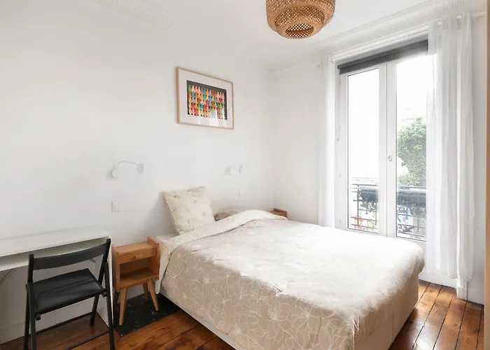 T2 Spacieux à 19e - Parc De La Parigi